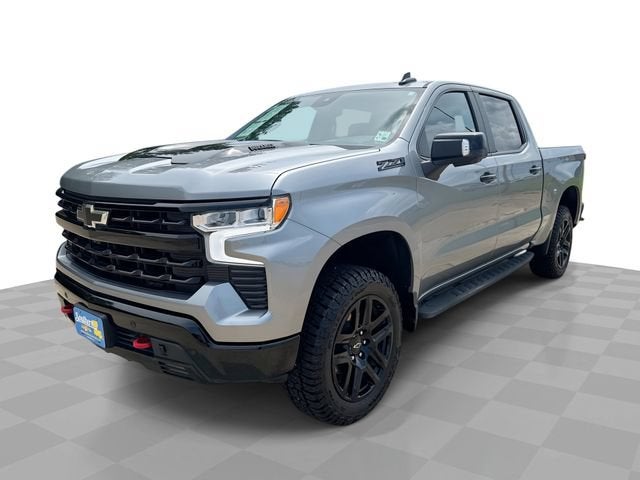 2024 Chevrolet Silverado 1500 LT Trail Boss in Sterling Gray Metallic — front three-quarter view